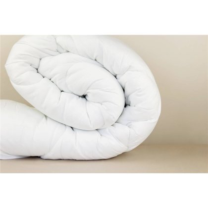 Peter Betteridge Essential Duvet - 4.5 Tog Peter Betteridge Essential Duvet - 4.5 Tog