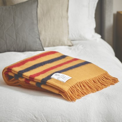 John Atkinson by Hainsworth Pure Wool Throw – Newmarket John Atkinson by Hainsworth Pure Wool Throw – Newmarket
