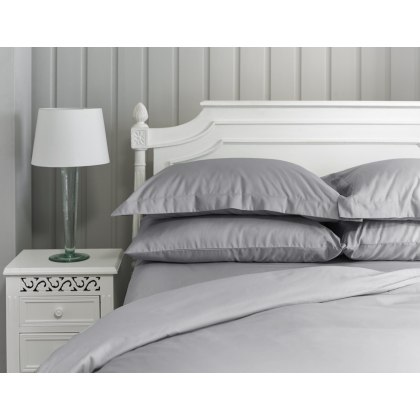 The Lyndon Company 800 Thread Count Sateen Platinum Oxford Pillowcase The Lyndon Company 800 Thread Count Sateen Platinum Oxford Pillowcase