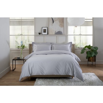 The Lyndon Company 800 Thread Count Sateen Platinum Duvet Set - King The Lyndon Company 800 Thread Count Sateen Platinum Duvet Set - King