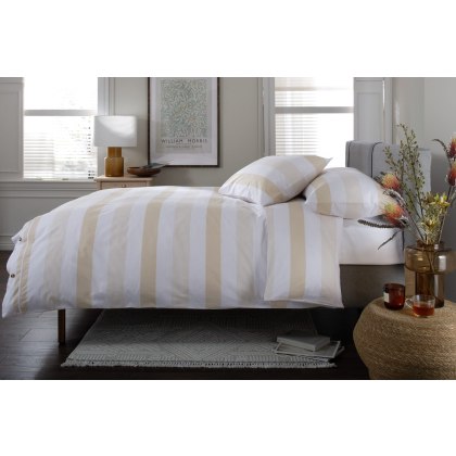 The Lyndon Company Next Level Duvet Set in Natural The Lyndon Company Next Level Duvet Set in Natural
