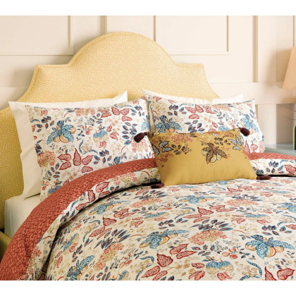 Sanderson Madagascar Duvet Set King in Berry Sanderson Madagascar Duvet Set King in Berry