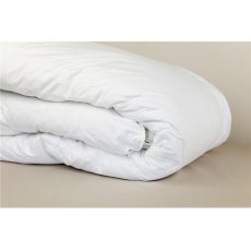 Peter Betteridge Microfil Duvet - 4.5 Tog Peter Betteridge Microfil Duvet - 4.5 Tog