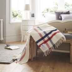 John Atkinson by Hainsworth Pure Wool Throw – Albion John Atkinson by Hainsworth Pure Wool Throw – Albion