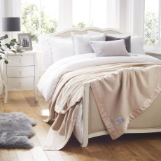 John Atkinson by Hainsworth Pure Cashmere Blanket - Cashmere De Lux with Satin Binding John Atkinson by Hainsworth Pure Cashmere Blanket - Cashmere De Lux with Satin Binding