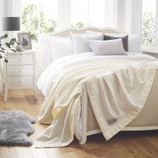 John Atkinson by Hainsworth Lambswool Cashmere Blanket