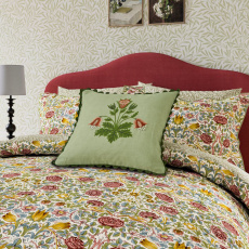 Morris Co X Emery Walker Rose Duvet Set Superking Morris Co X Emery Walker Rose Duvet Set Superking