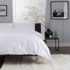 The Lyndon Company 200 Thread Count White Duvet Set The Lyndon Company 200 Thread Count White Duvet Set
