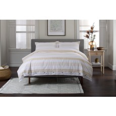The Lyndon Company Next Level Duvet Set in Natural The Lyndon Company Next Level Duvet Set in Natural