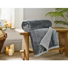 Deyongs Hazelwood Sherpa Fleece Throw in Silver