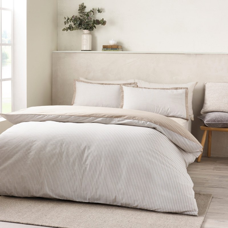 Catherine Lansfield Catherine Lansfield Oxford Pinstripe Duvet Set in Natural