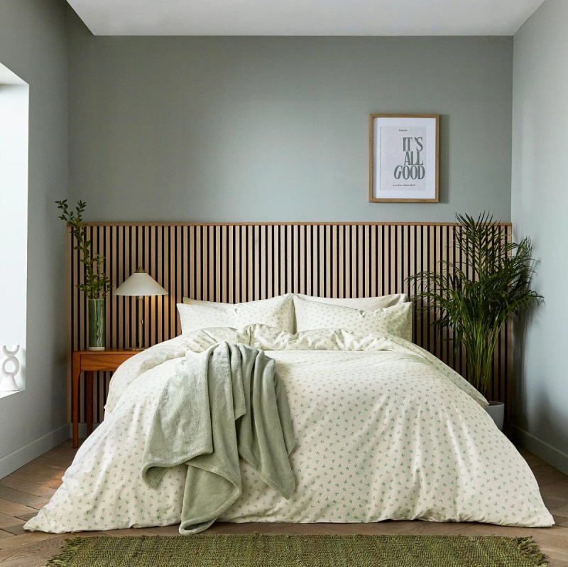 HS CALICO CHLAK LEAF SPRIG GREEN main bed HR Medium