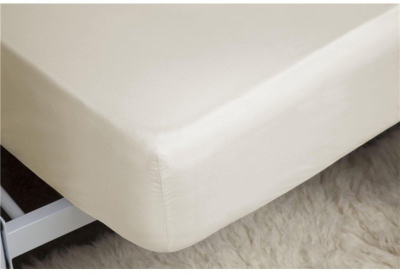 Belledorm Belledorm 200TC Egyptian Cotton Ivory Super Deep 46cm Fitted Sheet