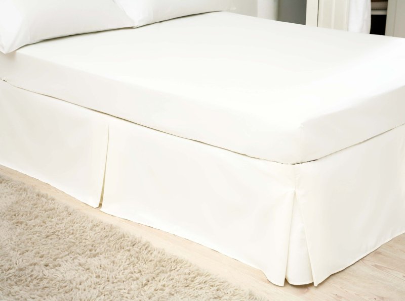 Belledorm Belledorm 200TC Egyptian Cotton White 41cm Deep Box Pleat Valance