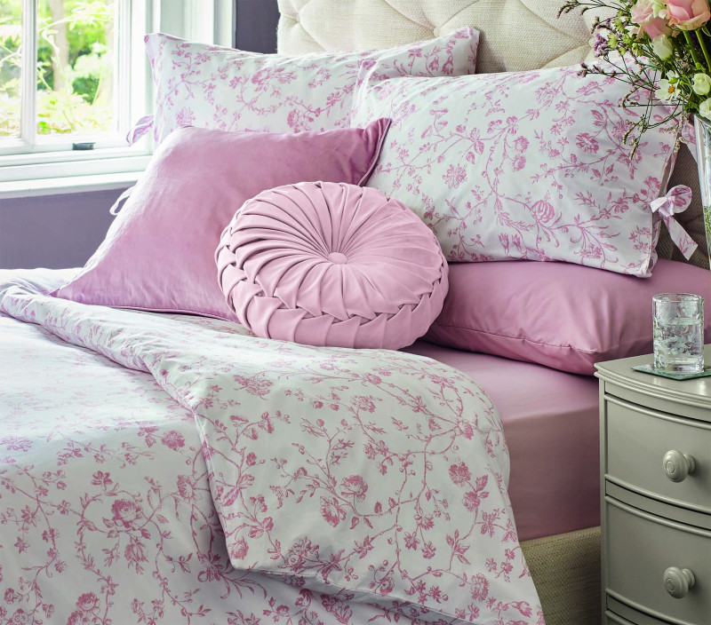 Laura Ashley Laura Ashley Aria Blush Duvet Set