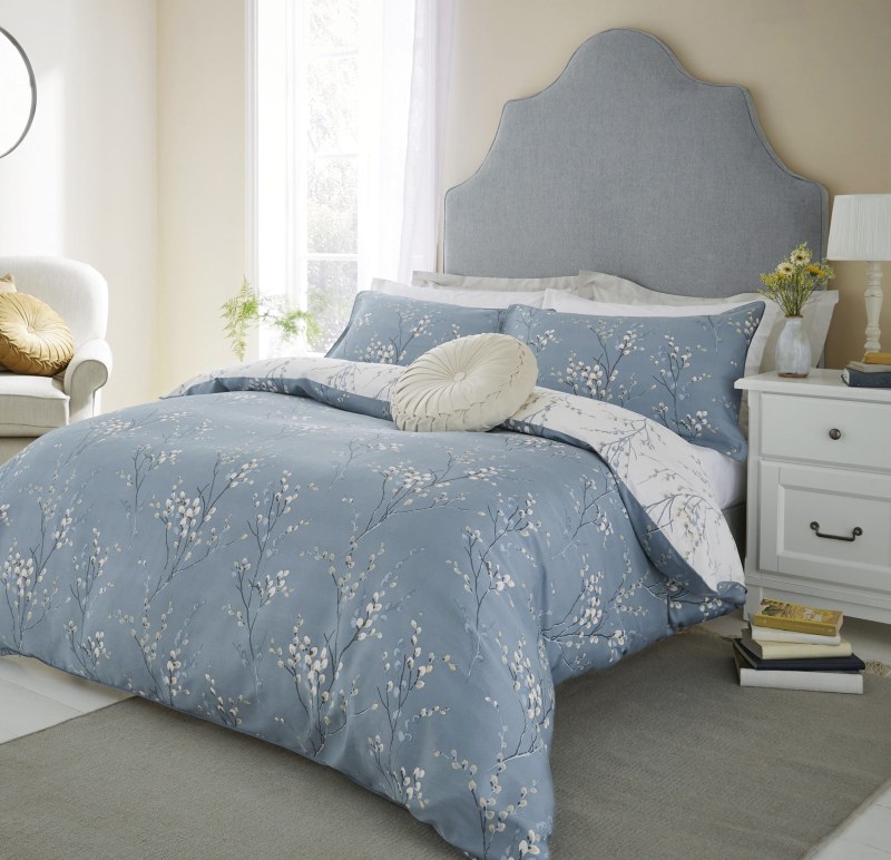 Laura Ashley Laura Ashley Pussy Willow Duvet Set in Seaspray