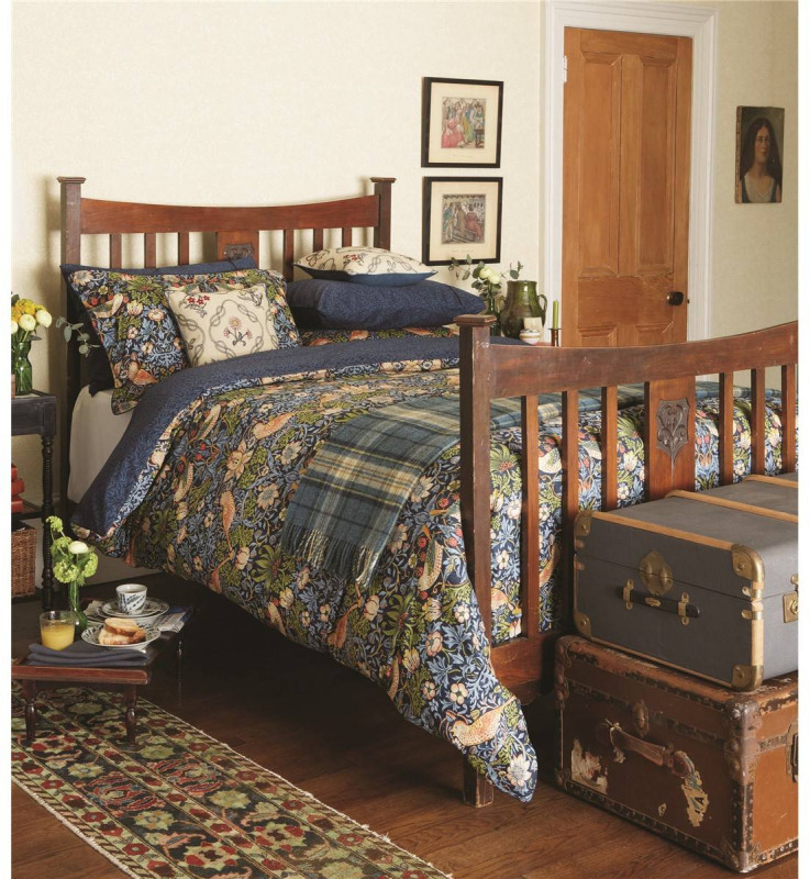 Morris & Co Morris & Co Strawberry Thief Duvet Set in Indigo