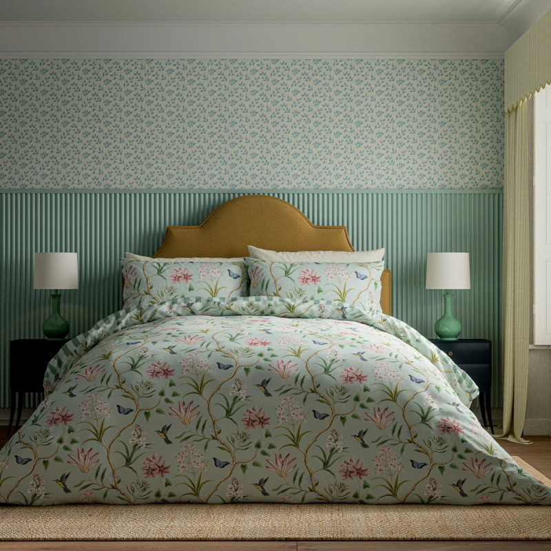 Sanderson Sanderson Clementine Duvet Set in Raspberry & Seabreeze