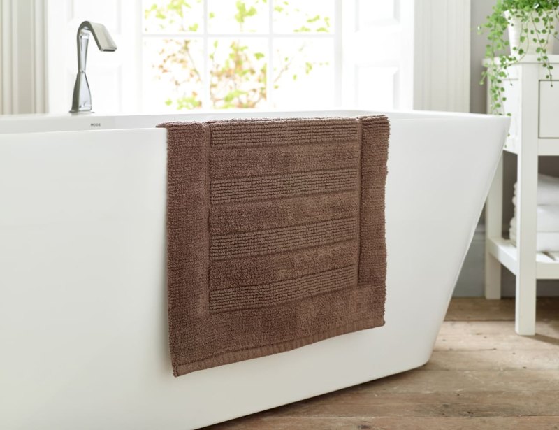 Deyongs Deyongs Bliss Walnut Bath Mat