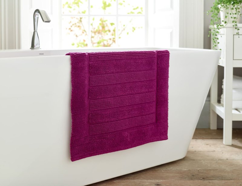 Deyongs Deyongs Bliss Cerise Bath Mat