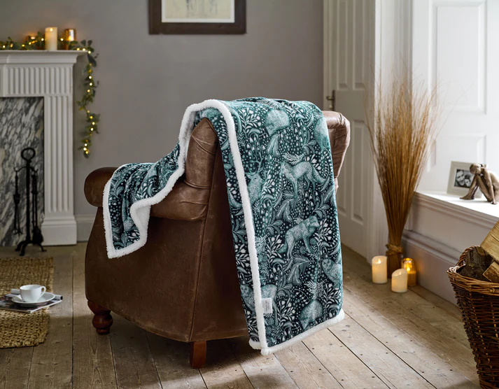Deyongs Deyongs Woodland Folk Sherpa Throw in Green