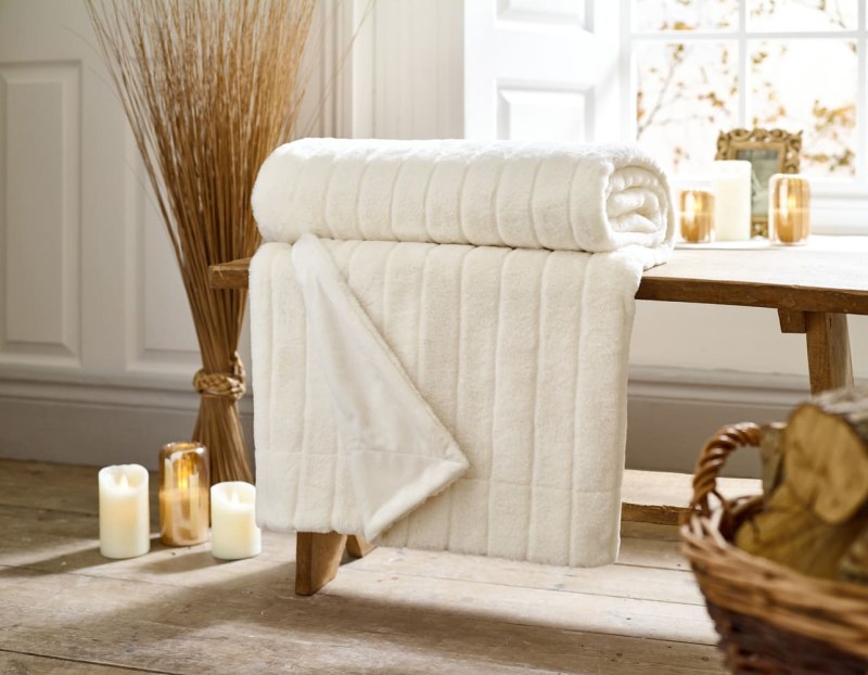 Deyongs Deyongs Hockley Throw in Cream