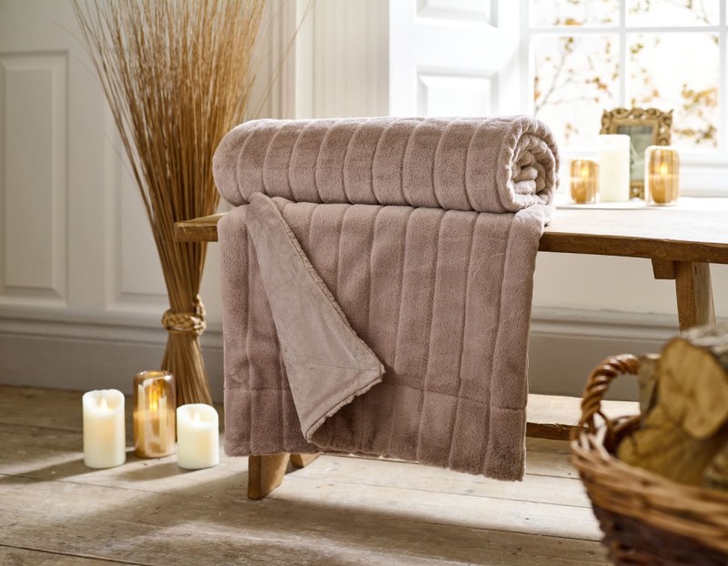 Deyongs Deyongs Hockley Throw in Mocha